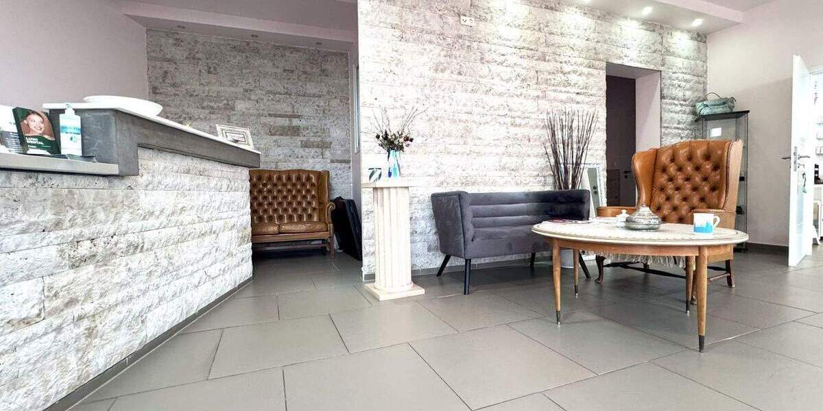 Ansprechendes, vollvermietetes Wohn- und Geschäftshaus in zentraler Lage von Köln-Longerich 1 zimmer