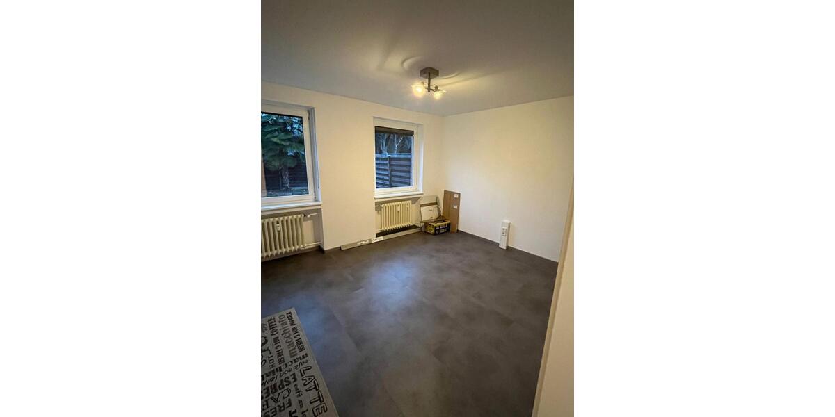 Büroräume mit Lagerhalle und Parkplätzen in Grevenbroich zimmer