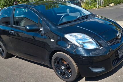 Toyota Yaris 135.500 km 2.750 &euro; Hürth 50354