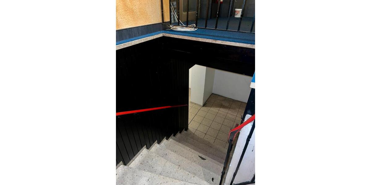 Attraktives LadenlokalGewerbeeinheit in Köln Kalk zimmer