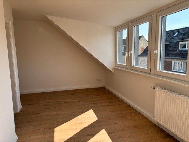 Dachgeschoßwohnung Düsseldorf Stadtbezirk 6 - 2 Zimmer, 52 m&sup2;, 730&euro; | Angebot:26132194