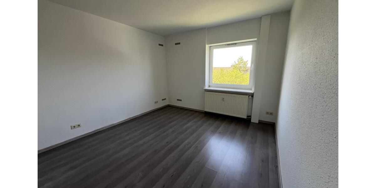 Erdgeschoßwohnung Remscheid Lüttringhausen - 3 Zimmer, 65 m&sup2;, 500&euro; | Angebot:26462521