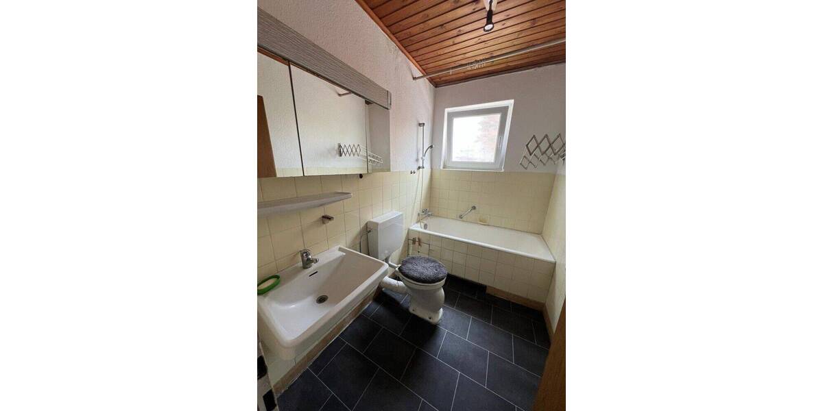 Etagenwohnung Köln Buchheim - 3 Zimmer, 67 m&sup2;, 1.200&euro; | Angebot:26891523