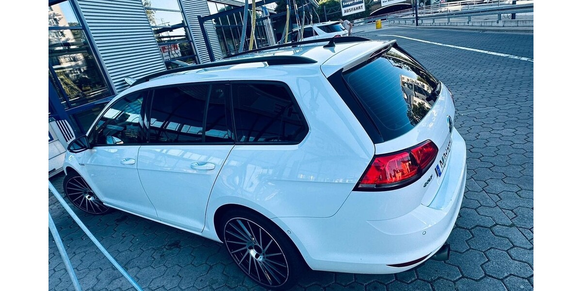 VW Golf R Variant 238.000 km 9.000 &euro; Köln 50667