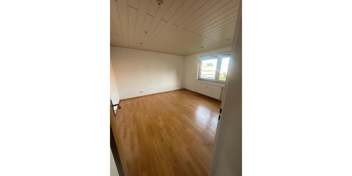 Erdgeschoßwohnung Leverkusen Alkenrath - 3 Zimmer, 70 m&sup2;, 1.100&euro; | Angebot:25264801