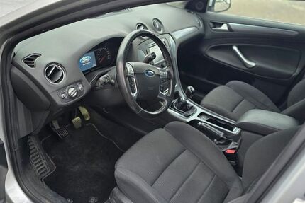 Ford Mondeo 199.000 km 4.400 &euro; Köln 50823