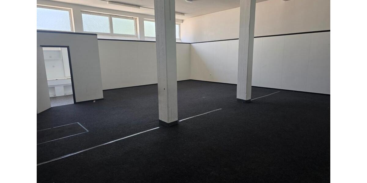 Freie LagerhallenBüro in 42857 Remscheid und 42119 Wuppertal zimmer