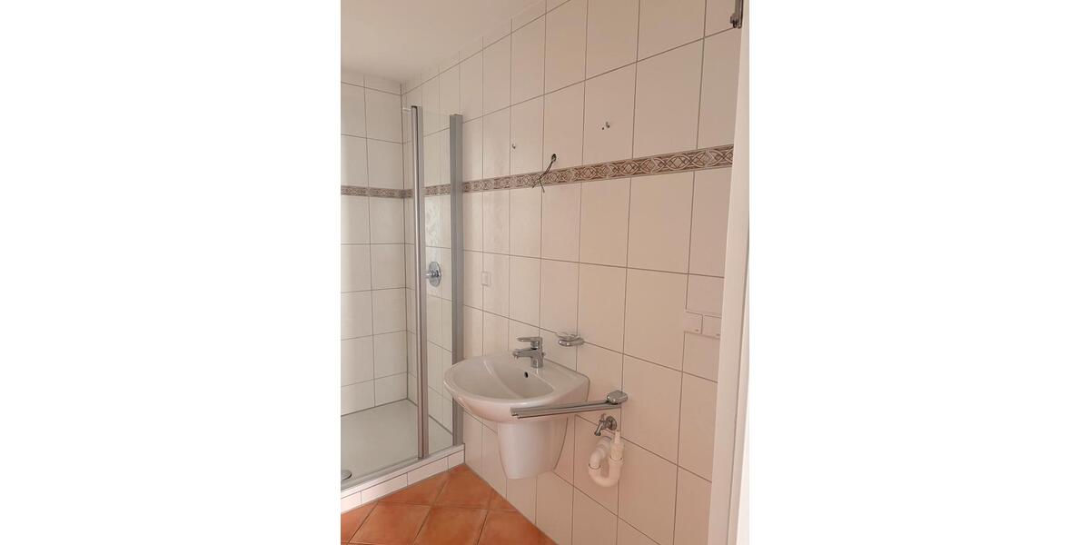 Etagenwohnung Leverkusen Schlebusch - 2 Zimmer, 65 m&sup2;, 950&euro; | Angebot:26320456
