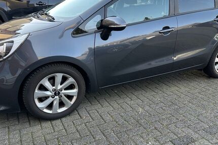 Kia Rio 95.757 km 7.750 &euro; Solingen 42697