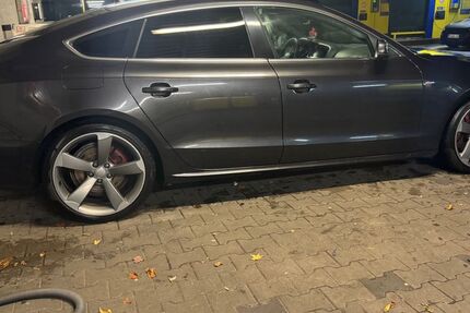Audi A5 225.000 km 11.600 € remscheid 42899