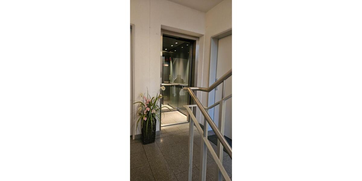 Eigentumswohnung 3,5 Zimmer 96,43m2 Balkon Aufzug 2 Parkplätze 3 zimmer