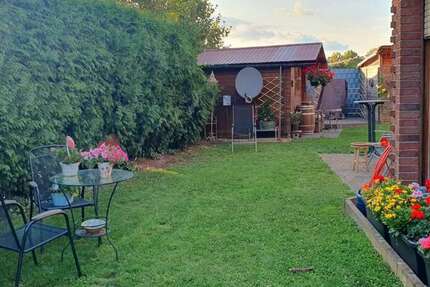 Haus zum Kaufen in Dormagen 1.100.000 € 251 m² 7.5 zimmer