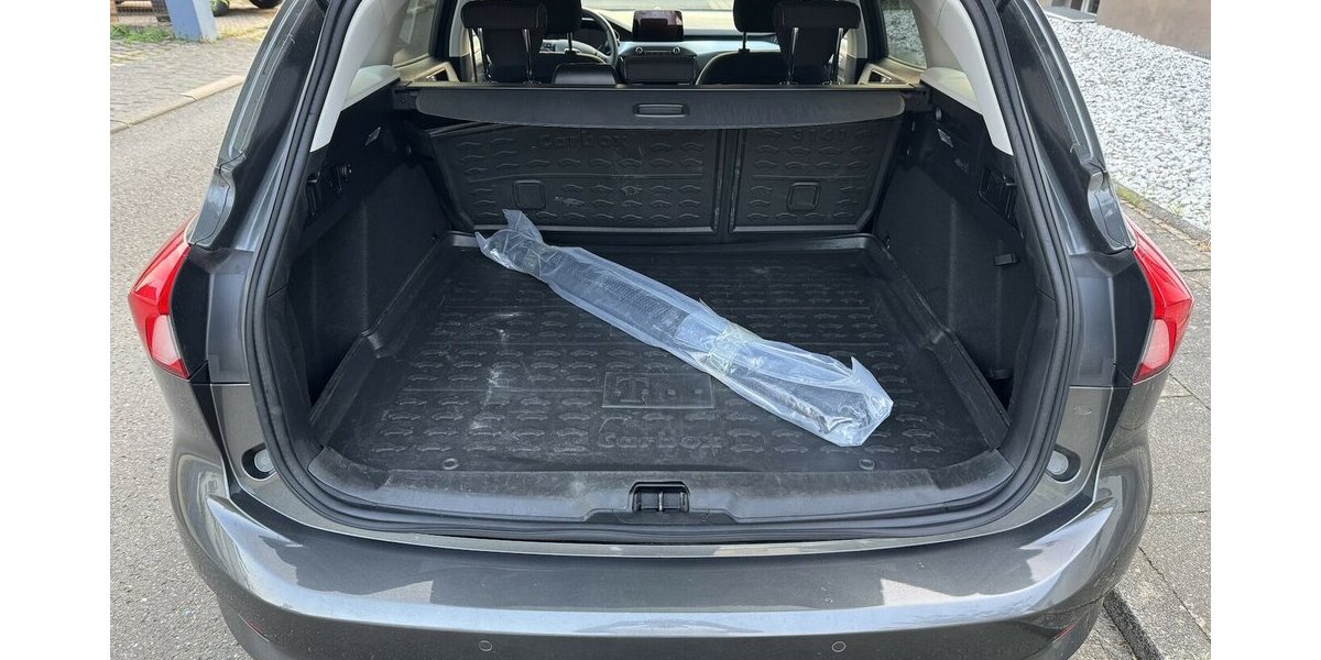 Ford Focus Navi Temp.Sitzh.Spurh.CarPlay EU6 GARANTIE 93.000 km 12.500 &euro; Erftstadt 50374