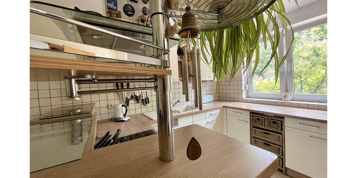 Möbliertes Reihenhaus mit Garten & Stellplatz in Köln Ossendorf zu vermieten! 4 zimmer