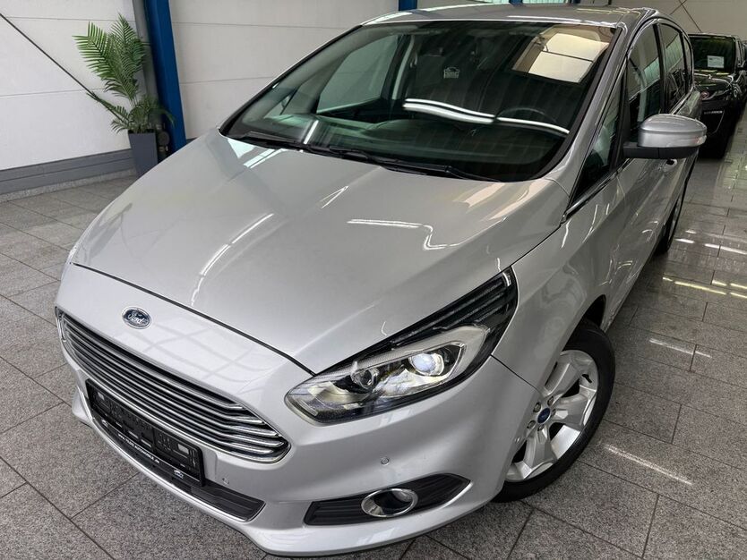 Ford S-Max 156.675 km 13.970 € Köln 50829