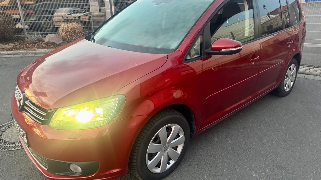 VW Touran 149.999 km 5.000 &euro; Dormagen 41540