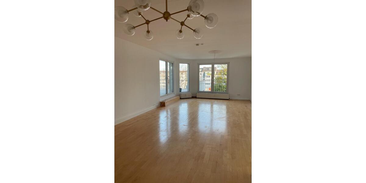 Wunderschöne helle Wohnung mit traumhafter Dachterrasse 3 zimmer