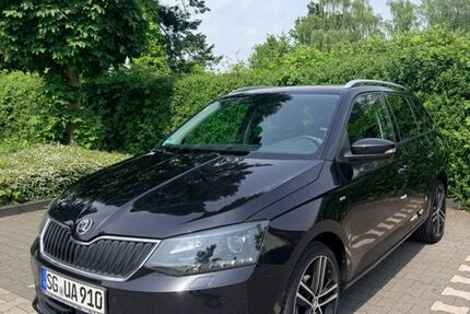 Skoda Fabia 158.300 km 8.800 &euro; Solingen 42719