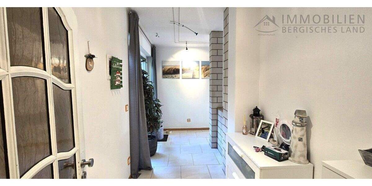Einfamilienhaus Hückeswagen Kobeshofen - 6 Zimmer, 220 m&sup2;, 569.000&euro; | Angebot:25737808
