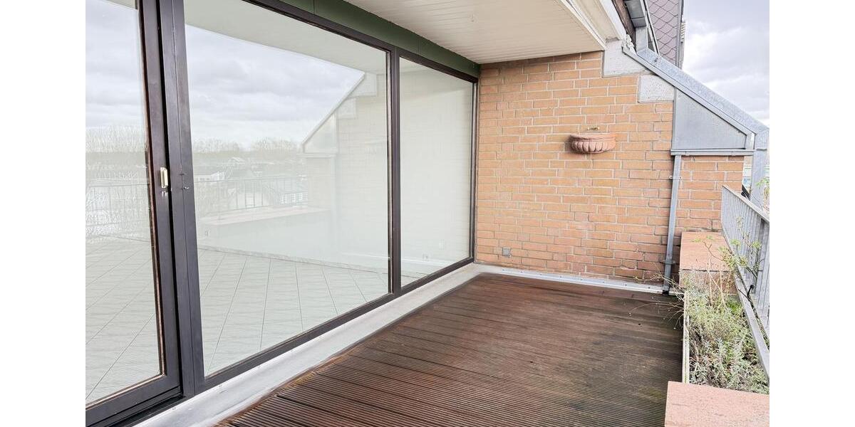 Maisonettenwohnung Bergisch Gladbach Gronau - 3 Zimmer, 125 m&sup2;, 1.300&euro; | Angebot:25293131