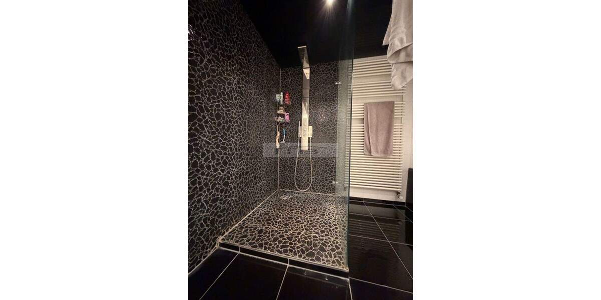 Viel Platz in Hürth-Gleuel: 122 m² Wohnfläche + 94 m² Nutzfläche, mit großem Garten und Garage! 3 zimmer