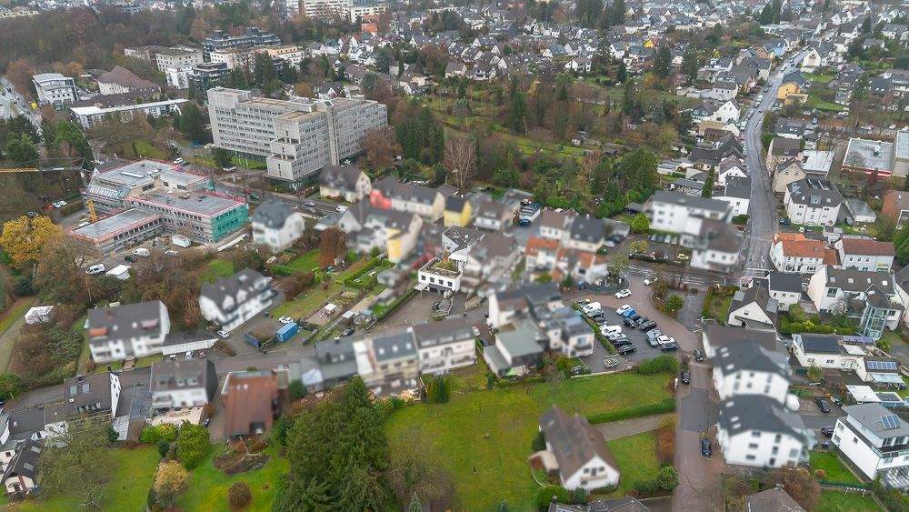 Mehrfamilienhaus, Wohnhaus Bergisch Gladbach Heidkamp - 7 Zimmer, 173 m&sup2;, 830.000&euro; | Angebot:24322206