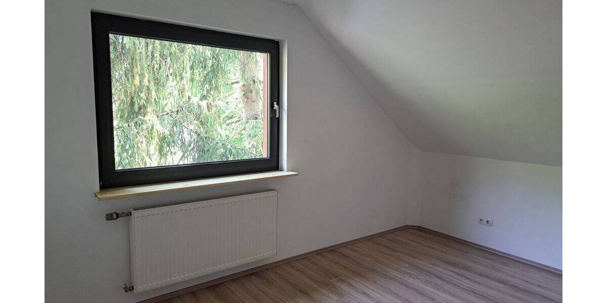 Mehrfamilienhaus, Wohnhaus Kürten - 7 Zimmer, 186 m&sup2;, 350.000&euro; | Angebot:20962648