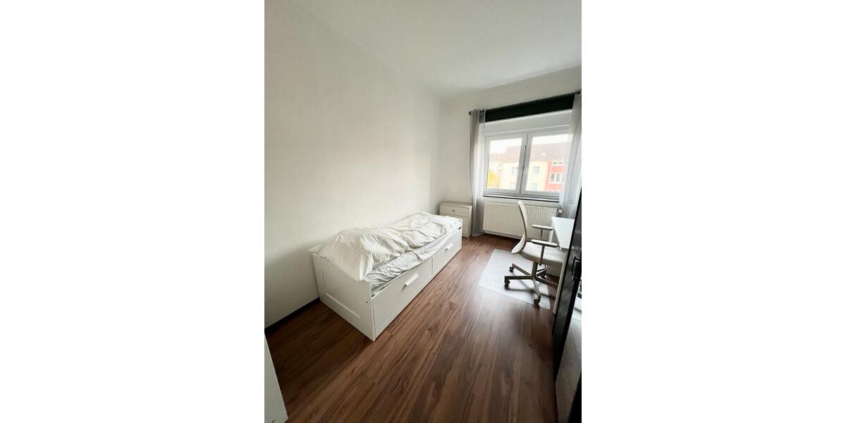 Dachgeschoßwohnung Düsseldorf Flingern Süd - 1 Zimmer, 12 m&sup2;, 690&euro; | Angebot:26372629