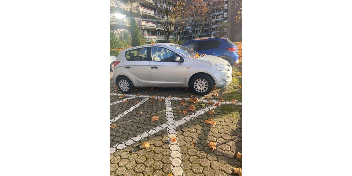 Hyundai i20 138.000 km 2.600 &euro; Köln 50859