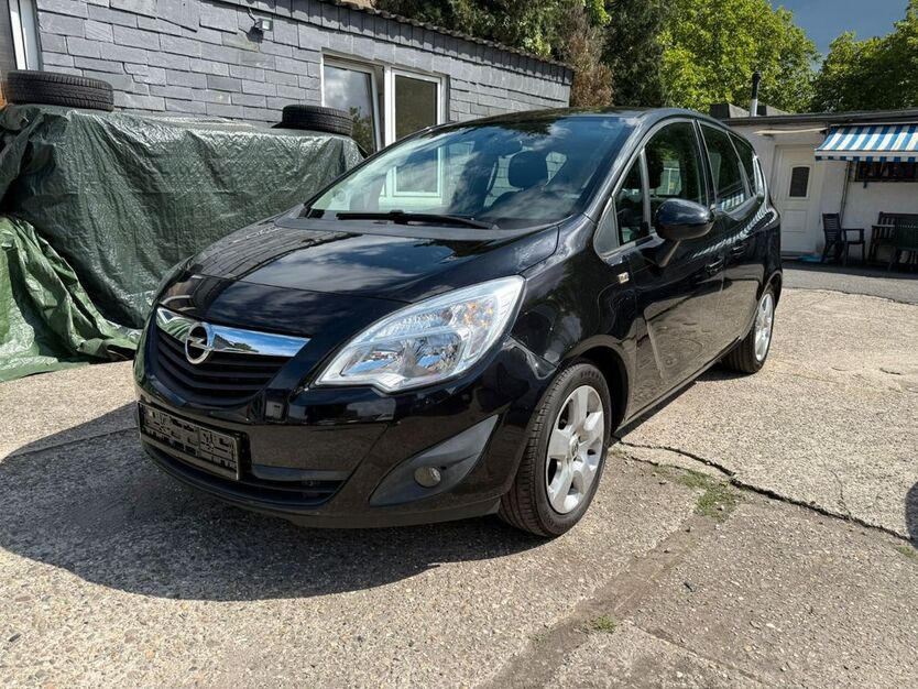 Opel Meriva 148.765 km 2.990 € Düsseldorf 40231