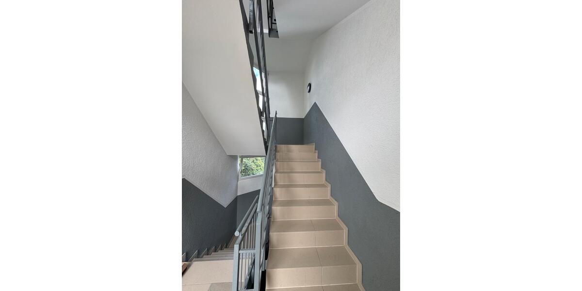 Dachgeschoßwohnung Solingen Central - 2 Zimmer, 65 m&sup2;, 890&euro; | Angebot:27625775