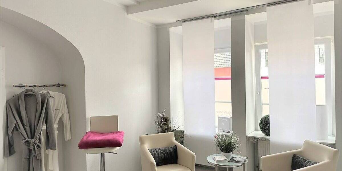 Gewerbeobjekt Kerpen Sindorf - 4 Zimmer, 109 m&sup2;, 952&euro; | Angebot:20968241