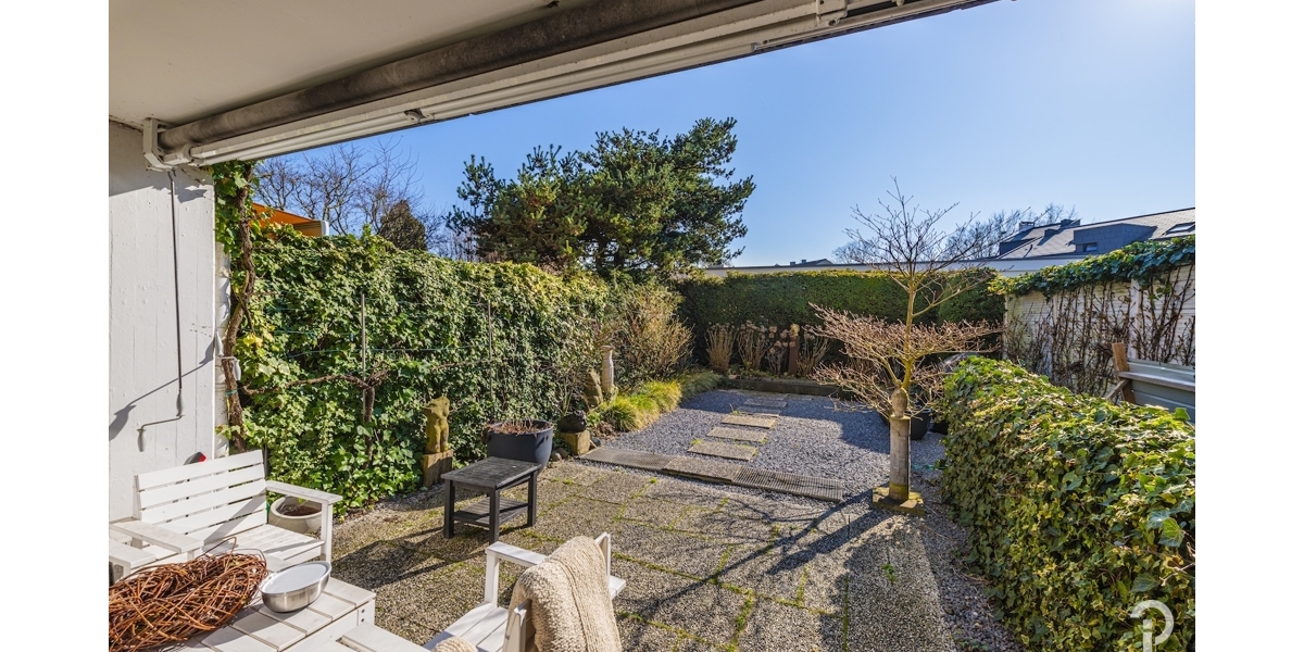 Charmantes Split-Level-Reihenendhaus in unmittelbarer Rheinnähe im Herzen von Düsseldorf-Benrath - Reihenendhaus Düsseldorf Stadtbezirk 9 | Angebot:27007603