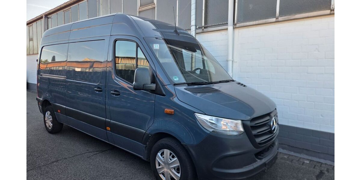 Mercedes-Benz Sprinter 177.000 km 10.250 &euro; Köln 51149
