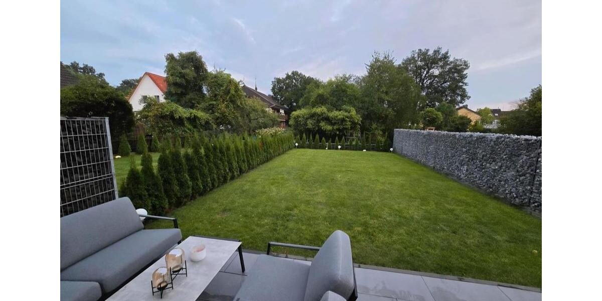 Doppelhaushälfte Bergisch Gladbach Gronau - 4 Zimmer, 135 m&sup2;, 2.200&euro; | Angebot:26248135