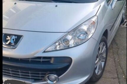 Peugeot 207 92.250 km 3.750 € Düsseldorf 40468
