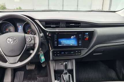 Toyota Auris 65.000 km 13.500 € Bergheim 50126