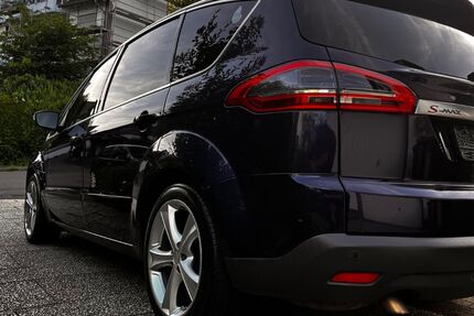 Ford S-Max 156.000 km 5.399 &euro; Köln 51149