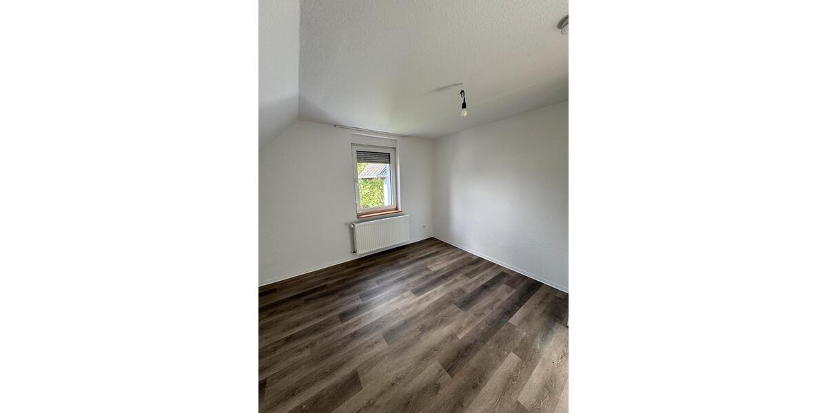 Dachgeschoßwohnung Solingen Central - 2 Zimmer, 65 m&sup2;, 890&euro; | Angebot:27625775