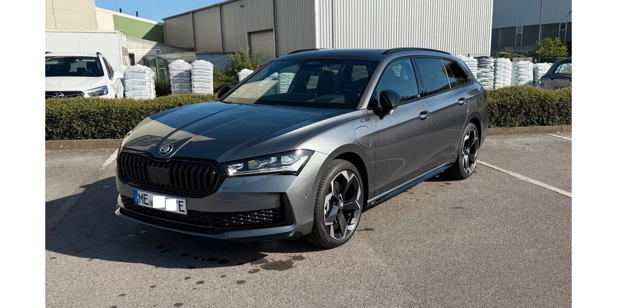 Skoda Superb 4.800 km 47.900 &euro; Langenfeld 40764