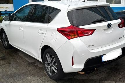 Toyota Auris 137.000 km 10.700 &euro; Köln 50739