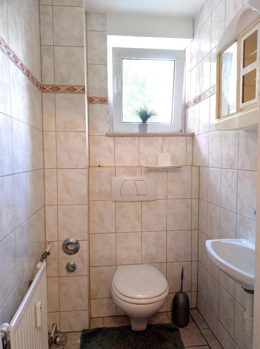 Großzügige 6-Zimmer Wohnung mit Balkon und Gartenmitbenutzung, ruhige und grüne Wohnlage, kleine Eigentümergemeinschaft 6 zimmer