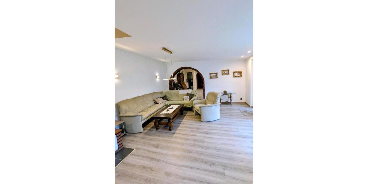 Mehrfamilienhaus, Wohnhaus Grevenbroich - 8.5 Zimmer, 575.000&euro; | Angebot:22970462