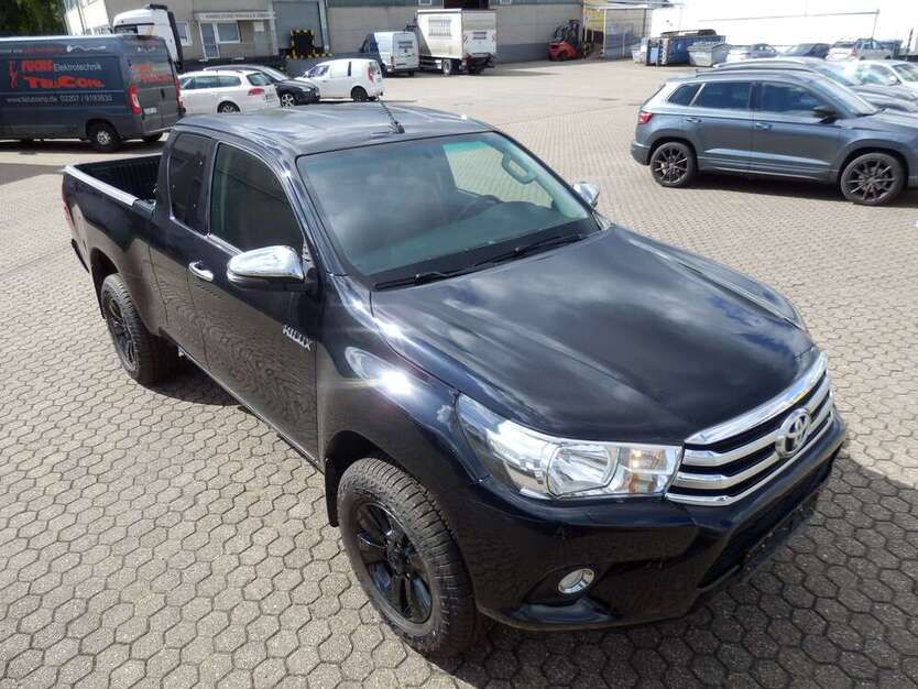 Toyota Hilux 101.780 km 34.510 € Bergisch Gladbach 51469