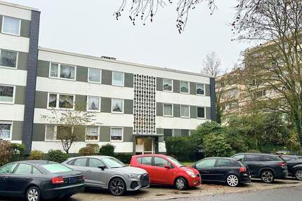 Renovierungsbedürftige Vier-Zimmerwohnung mit Balkon in ruhiger Wohnlage 4 zimmer