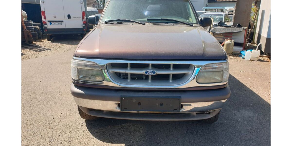 Ford Explorer 158.455 km 1.399 &euro; köln 51107
