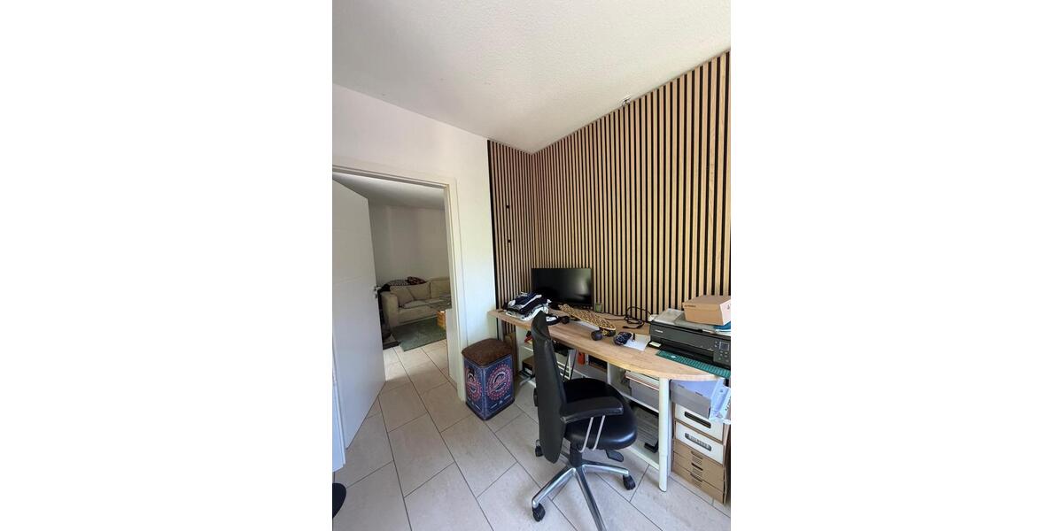 Erdgeschoßwohnung Solingen Wald - 3 Zimmer, 76 m&sup2;, 1.400&euro; | Angebot:26326002