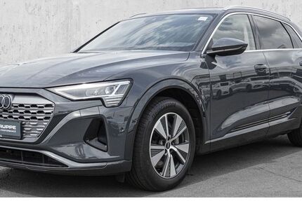 Audi Q8 e-tron 71.722 km 46.980 &euro; Düsseldorf 40474