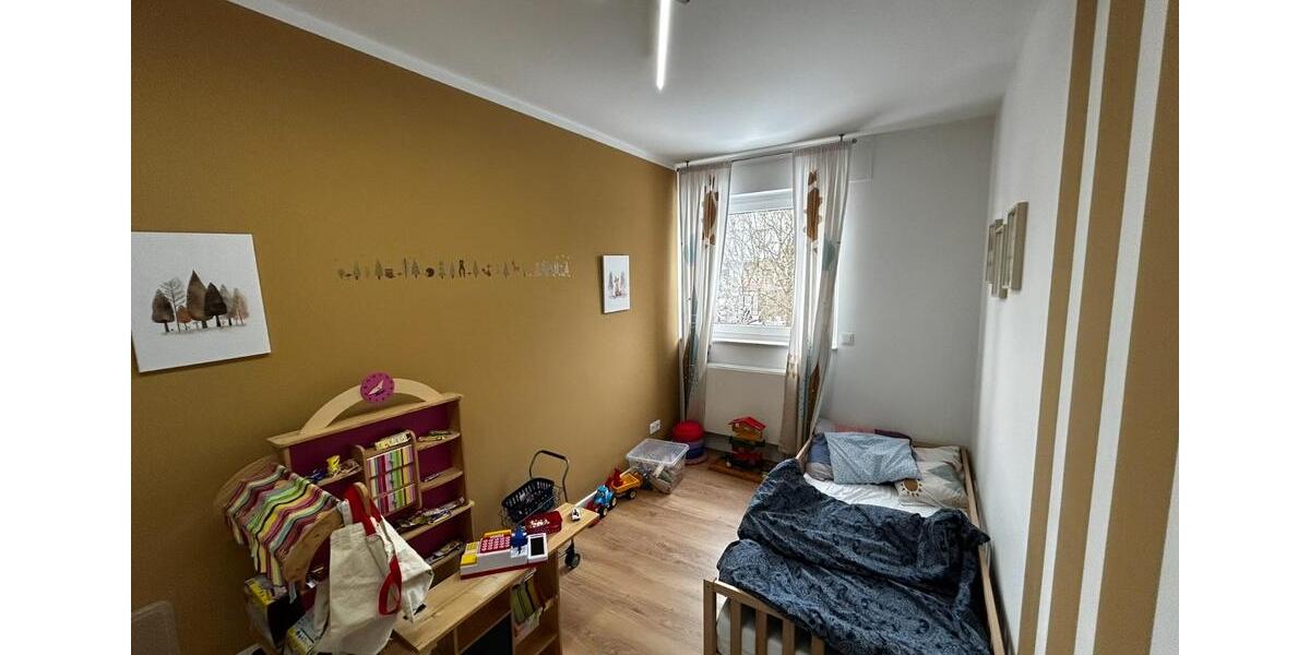 Reihenmittelhaus mit Einliegerwohnung in Neuss-Meertal 6 zimmer