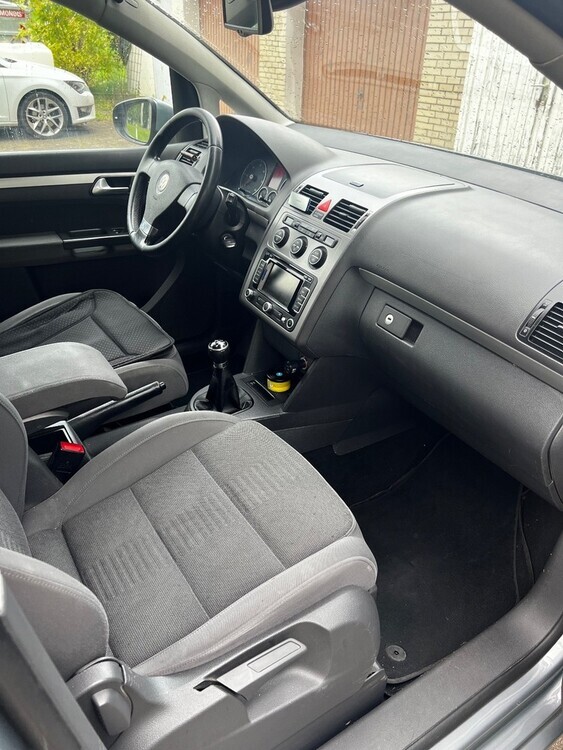 VW Touran 294.000 km 3.300 € Erftstadt 50374